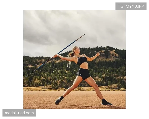 埃琳·安德森这居然是她出场前的化妆包……太不像运动员了吧？！